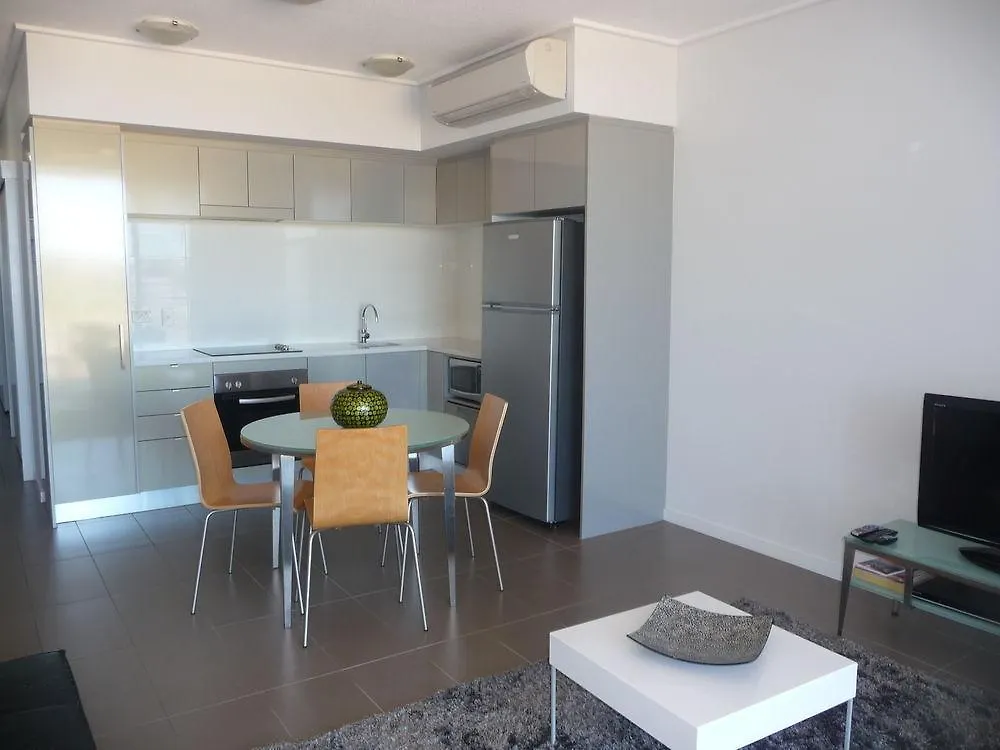 Central Holborn Apartments Townsville 4*,